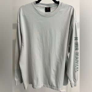 Professional Athletes Nike Air Jordan Long Sleeve Shirt
Blue/Grey- Size XL